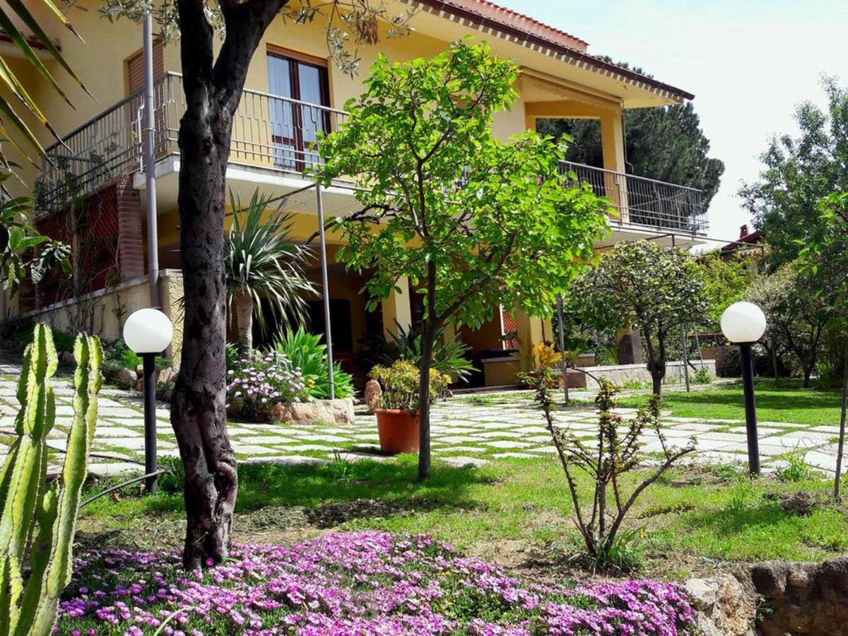 Invit Arti B&B Capoterra Εξωτερικό φωτογραφία